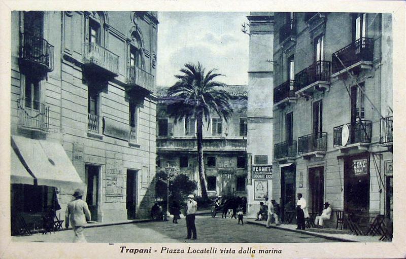 Vecchia Trapani 098 - Trapani - Cartolina - Piazza Locatelli vista dalla marina.jpg